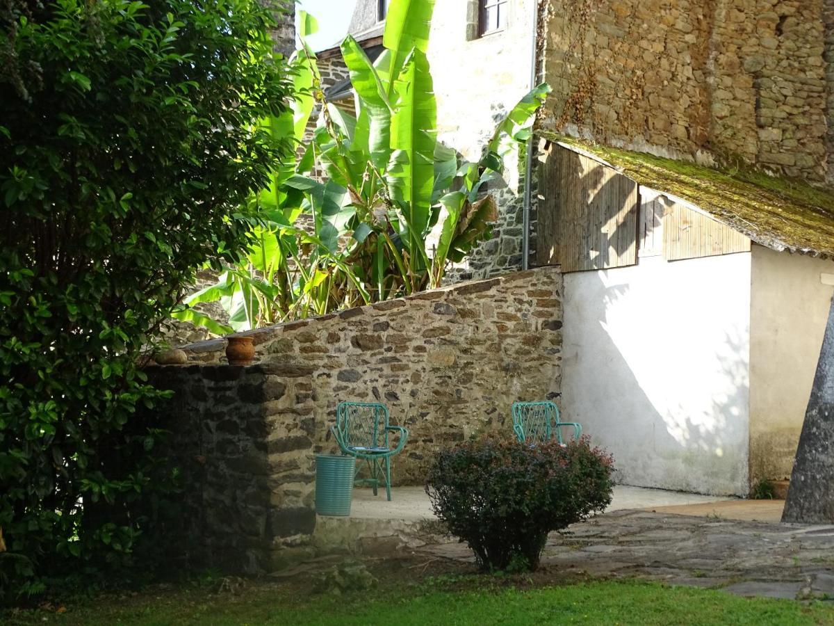 Hotel Ambroise Uzerche Exterior photo